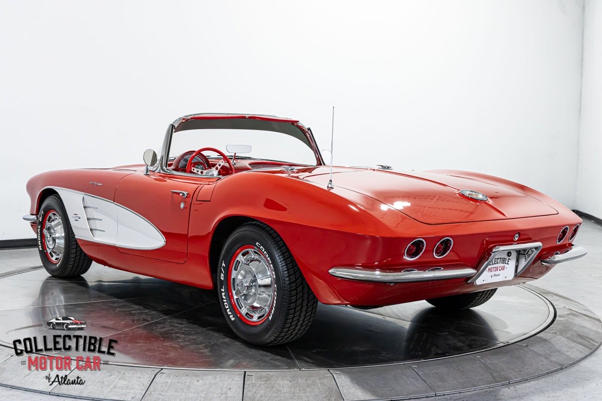 Chevrolet-Corvette-1961-20