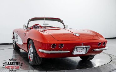 Chevrolet-Corvette-1961-21