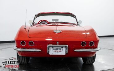 Chevrolet-Corvette-1961-22