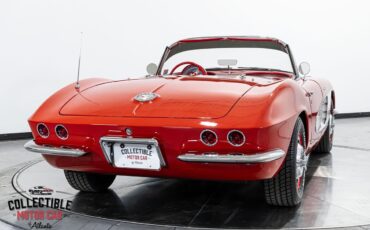 Chevrolet-Corvette-1961-23