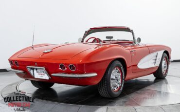 Chevrolet-Corvette-1961-24