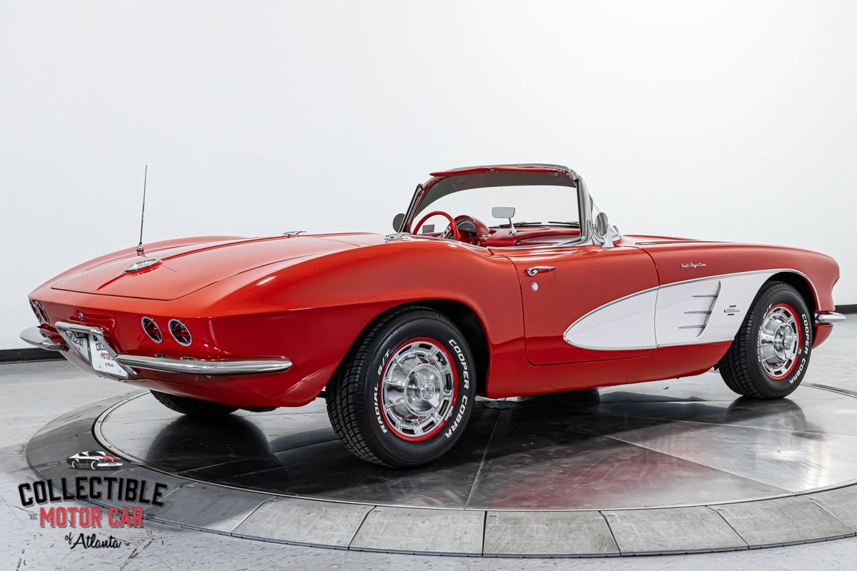 Chevrolet-Corvette-1961-25