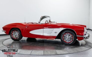 Chevrolet-Corvette-1961-28
