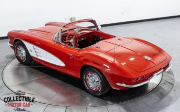 Chevrolet-Corvette-1961-37