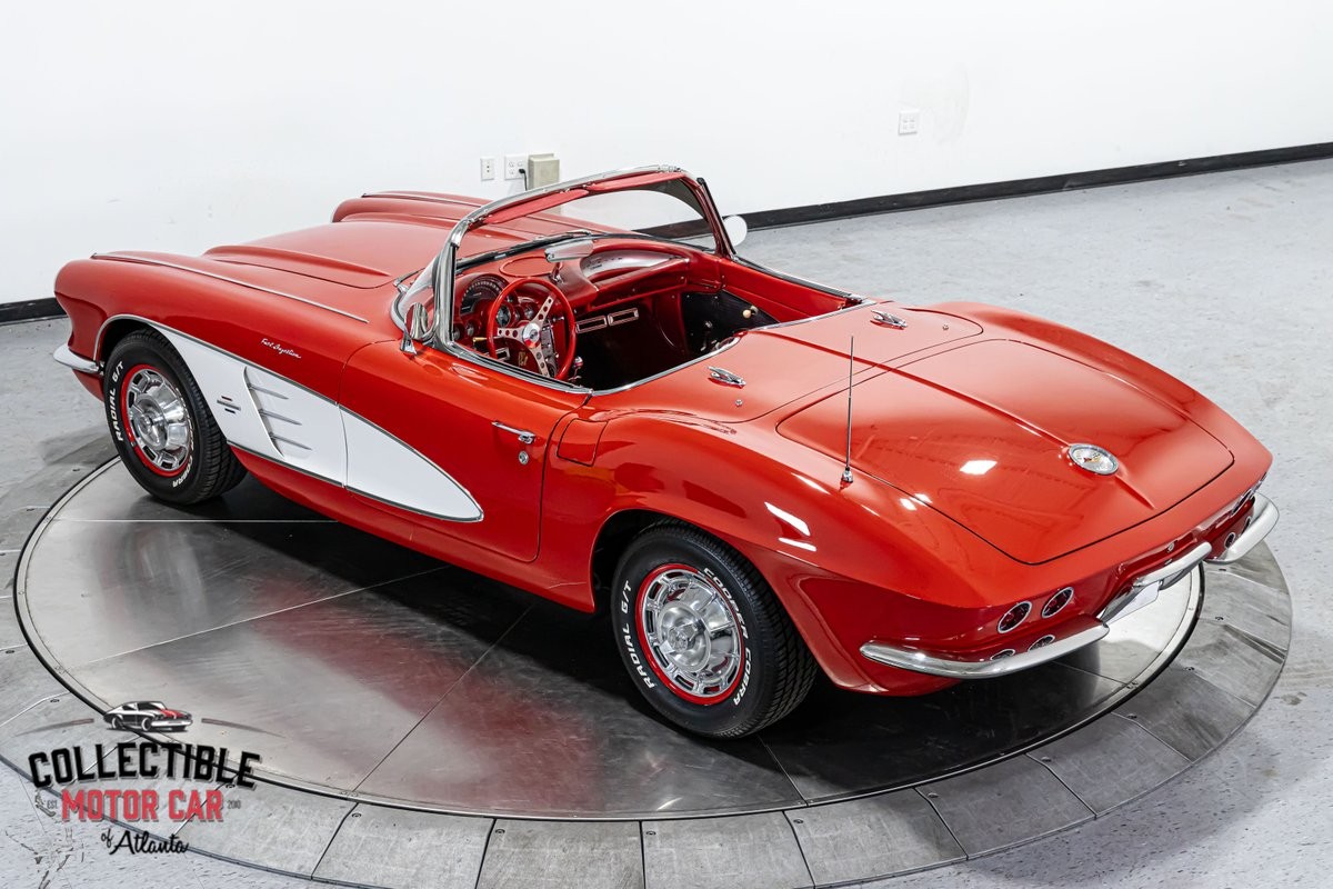 Chevrolet-Corvette-1961-37