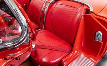 Chevrolet-Corvette-1961-4