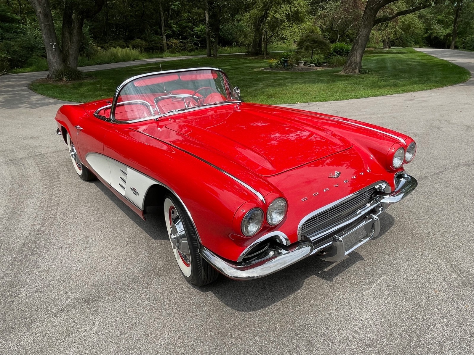 Chevrolet-Corvette-1961-Convertible-10