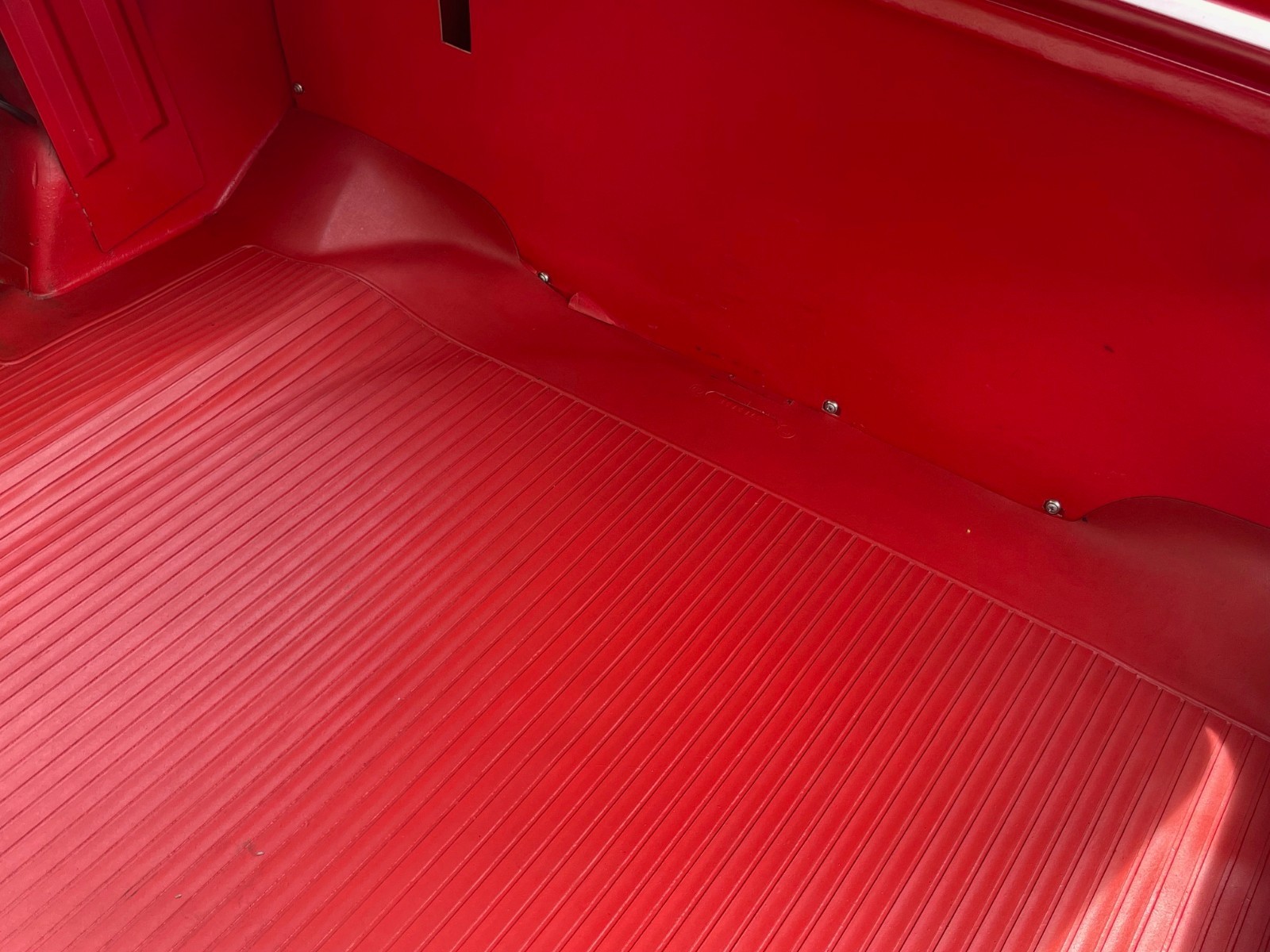 Chevrolet-Corvette-1961-Convertible-20