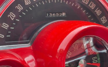 Chevrolet-Corvette-1961-Convertible-3