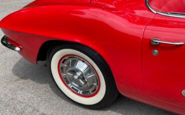 Chevrolet-Corvette-1961-Convertible-7