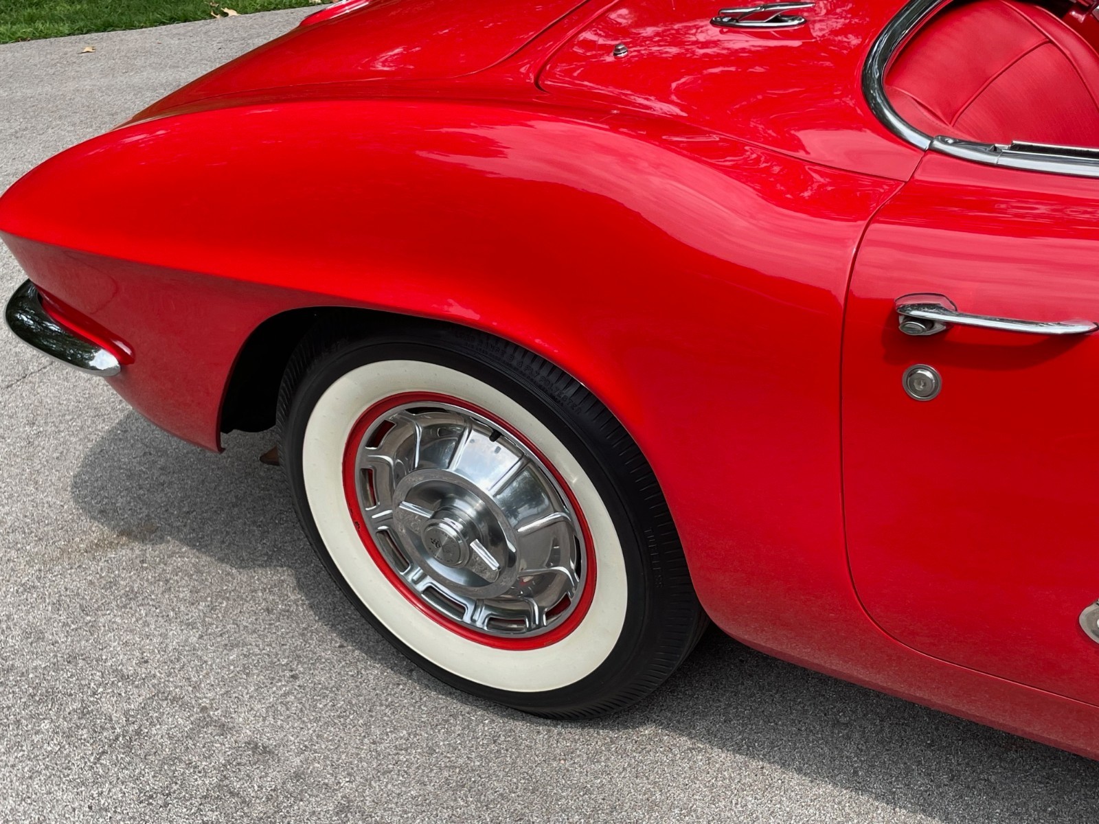 Chevrolet-Corvette-1961-Convertible-7