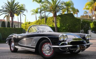 Chevrolet-Corvette-1962-2