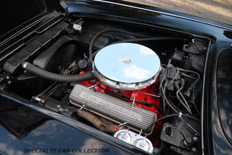 Chevrolet-Corvette-1962-26