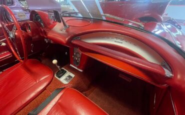 Chevrolet-Corvette-1962-327-300-4-Speed-30