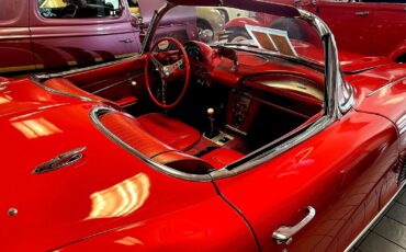 Chevrolet-Corvette-1962-327-300-4-Speed-7