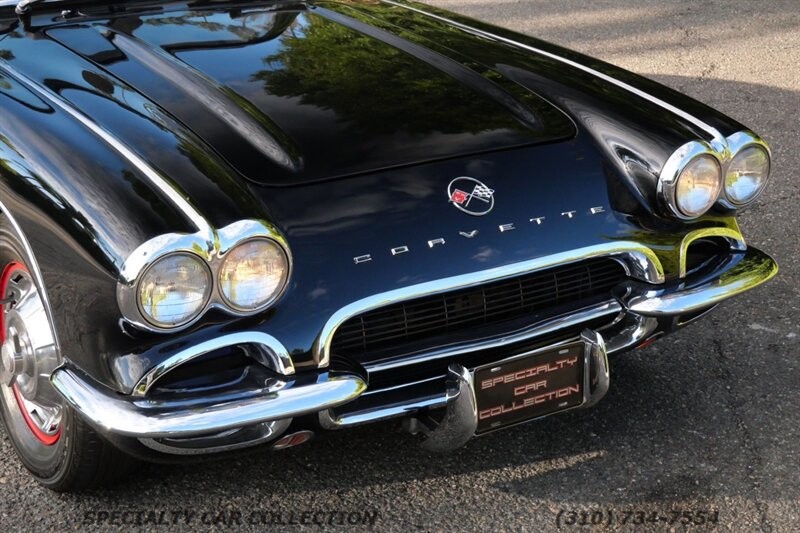 Chevrolet-Corvette-1962-8