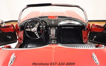 Chevrolet-Corvette-1962-Convertible-1