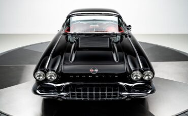 Chevrolet-Corvette-1962-Convertible-10