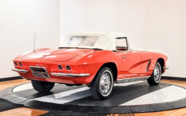Chevrolet-Corvette-1962-Convertible-10