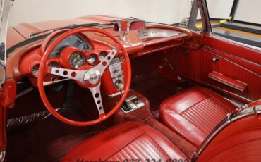Chevrolet-Corvette-1962-Convertible-13