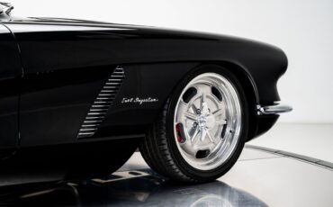 Chevrolet-Corvette-1962-Convertible-14