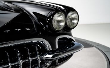 Chevrolet-Corvette-1962-Convertible-18