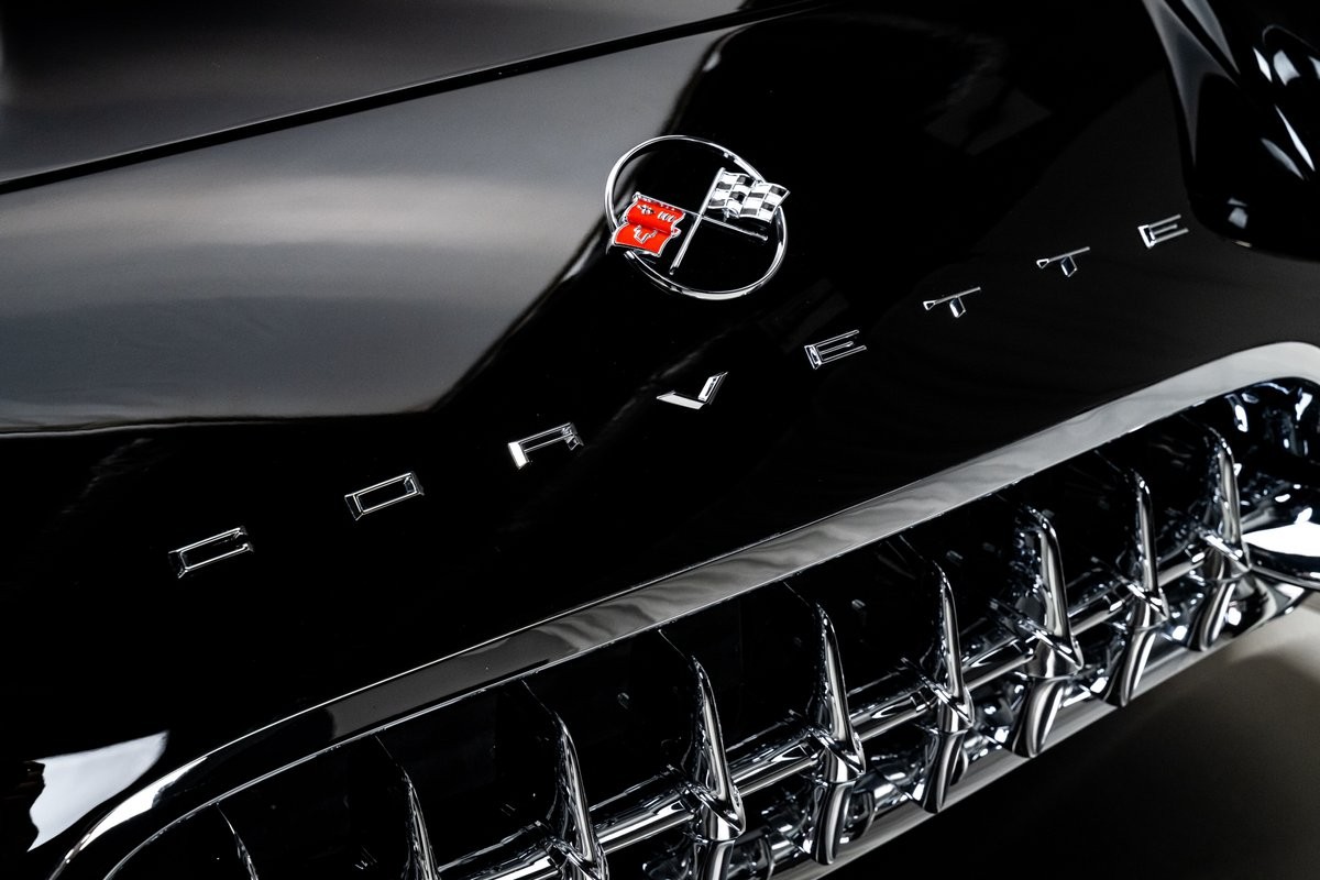 Chevrolet-Corvette-1962-Convertible-19