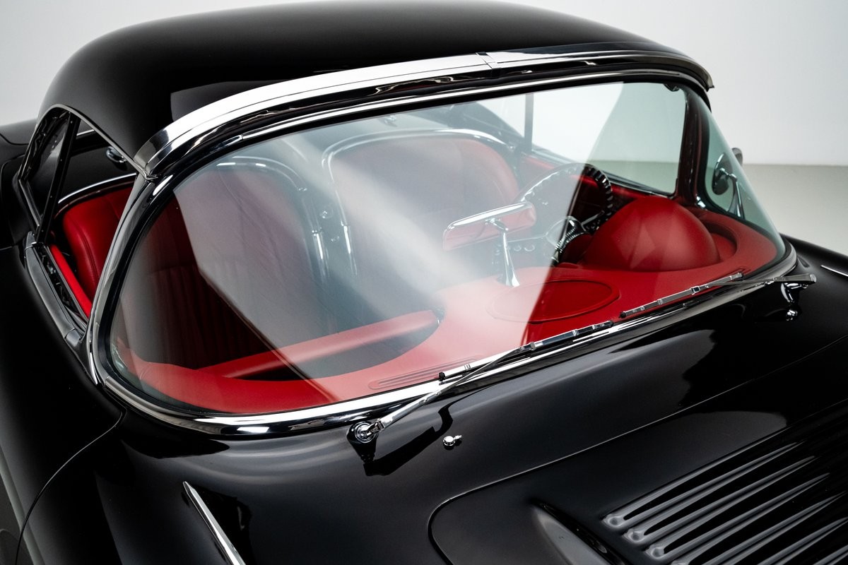 Chevrolet-Corvette-1962-Convertible-22