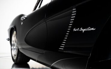 Chevrolet-Corvette-1962-Convertible-23