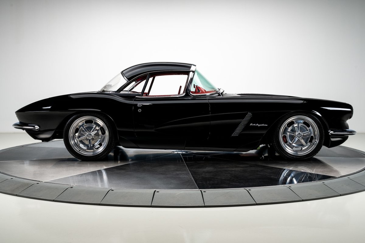 Chevrolet-Corvette-1962-Convertible-24