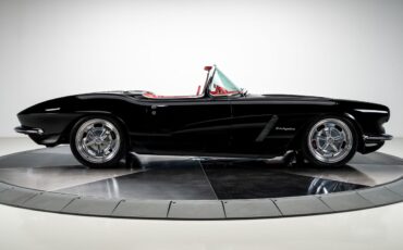 Chevrolet-Corvette-1962-Convertible-26