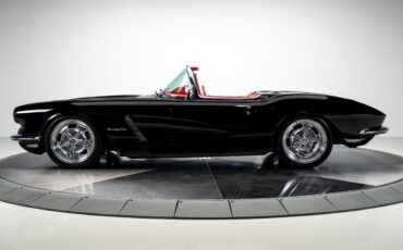 Chevrolet-Corvette-1962-Convertible-27