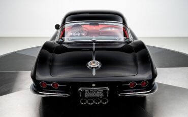 Chevrolet-Corvette-1962-Convertible-34