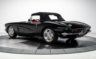 Chevrolet-Corvette-1962-Convertible-36