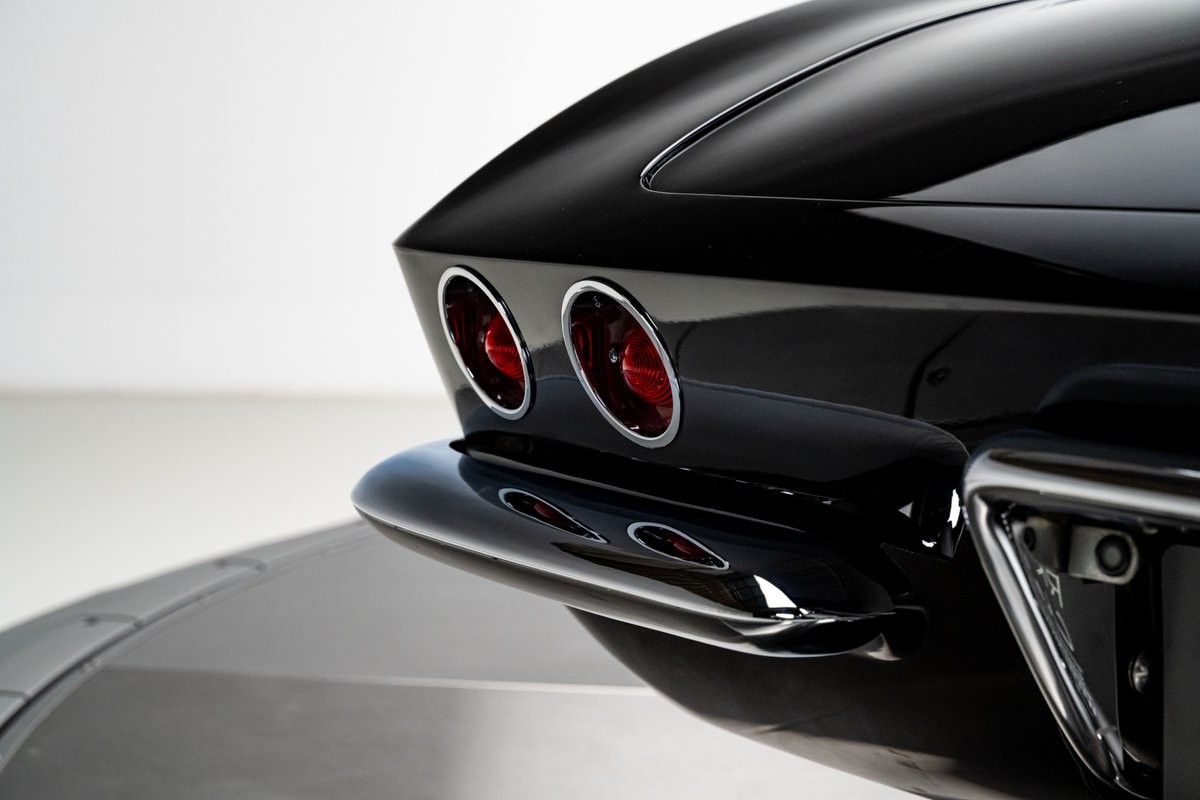 Chevrolet-Corvette-1962-Convertible-39