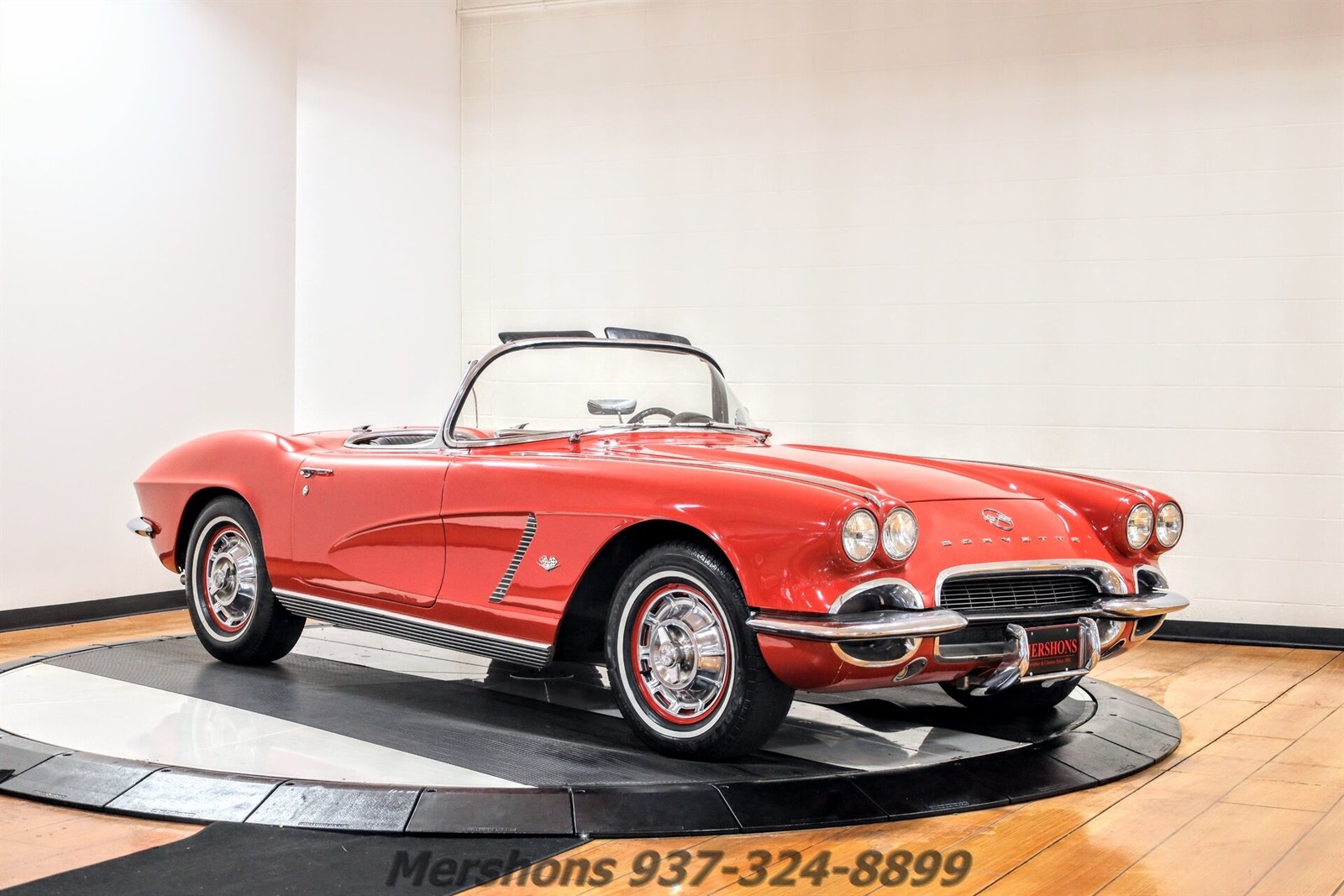 Chevrolet-Corvette-1962-Convertible-4