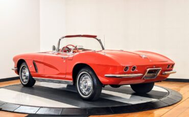Chevrolet-Corvette-1962-Convertible-5