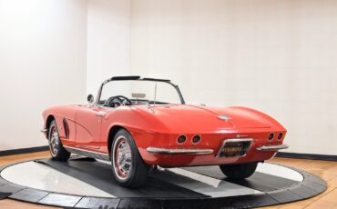 Chevrolet-Corvette-1962-Convertible-6