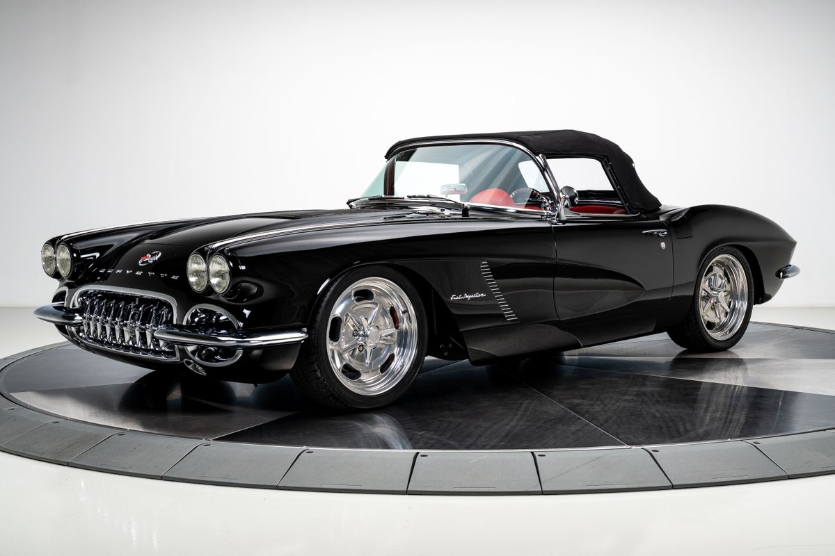 Chevrolet-Corvette-1962-Convertible-7