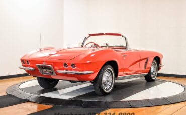 Chevrolet-Corvette-1962-Convertible-8