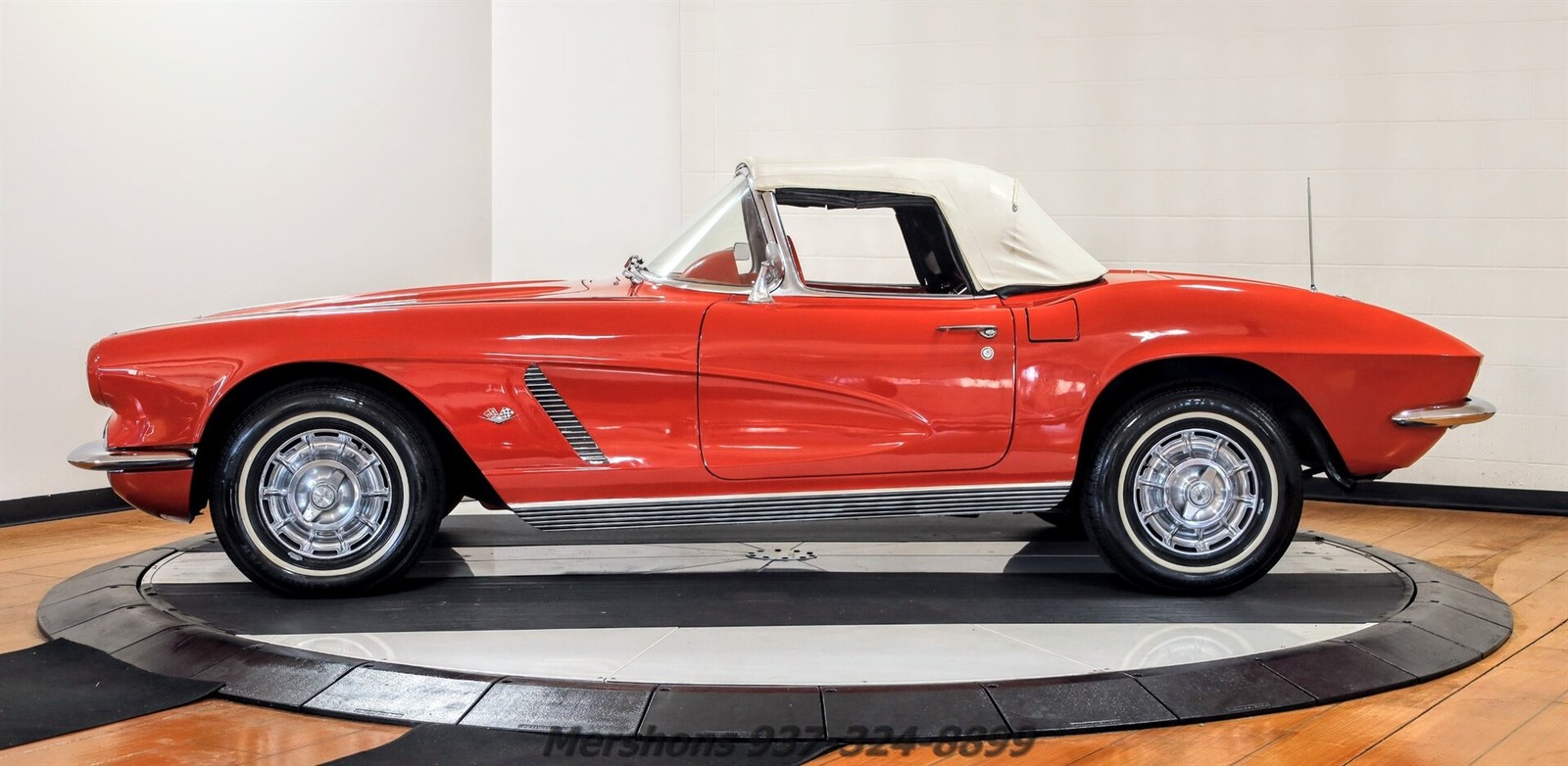 Chevrolet-Corvette-1962-Convertible-9