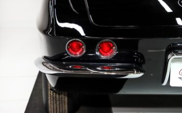 Chevrolet-Corvette-1962-Tuxedo-Black-Black-12
