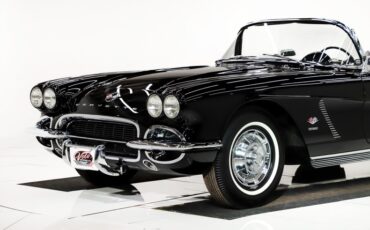 Chevrolet-Corvette-1962-Tuxedo-Black-Black-14