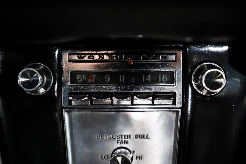 Chevrolet-Corvette-1962-Tuxedo-Black-Black-16