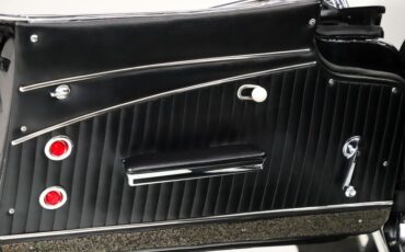 Chevrolet-Corvette-1962-Tuxedo-Black-Black-17