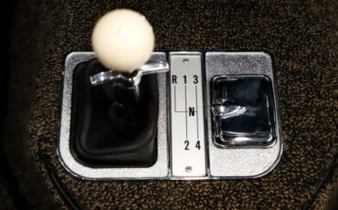 Chevrolet-Corvette-1962-Tuxedo-Black-Black-2