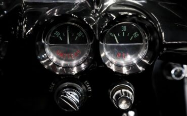 Chevrolet-Corvette-1962-Tuxedo-Black-Black-22