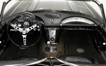 Chevrolet-Corvette-1962-Tuxedo-Black-Black-24