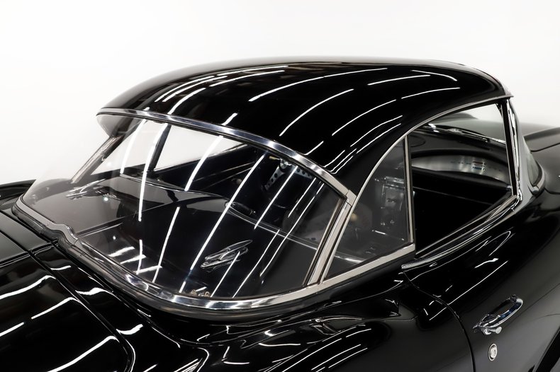 Chevrolet-Corvette-1962-Tuxedo-Black-Black-27