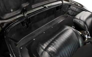 Chevrolet-Corvette-1962-Tuxedo-Black-Black-33